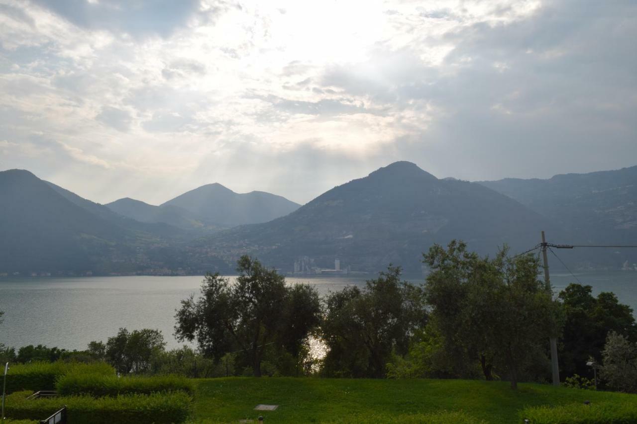 Appartamento Agnesi Monte Isola Exteriér fotografie